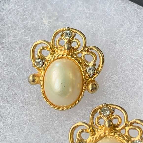 Vintage Style Faux Pearl & Rhinestone Earrings - Picture 3 of 7